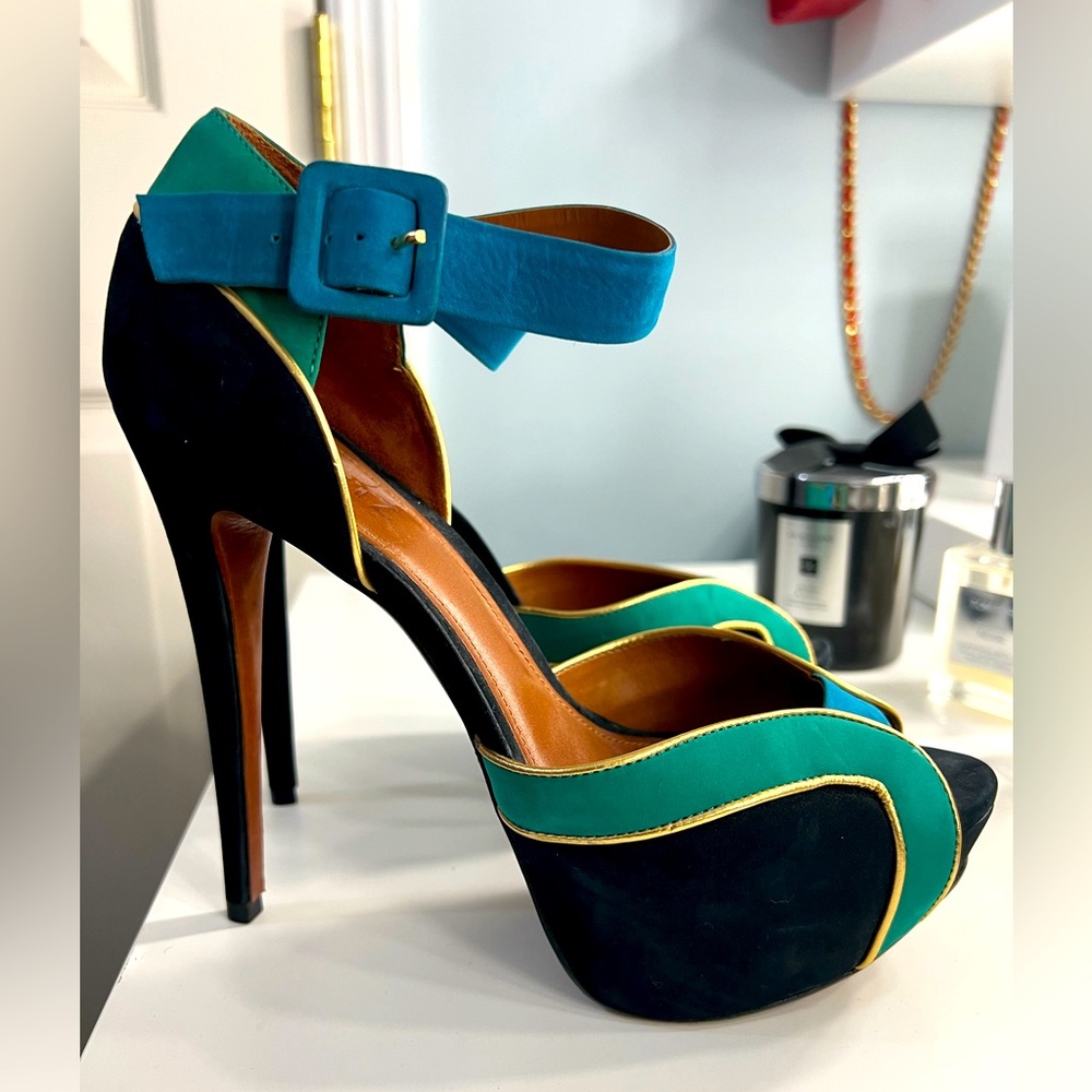 Schultz Classic Color Block Heels - image 1